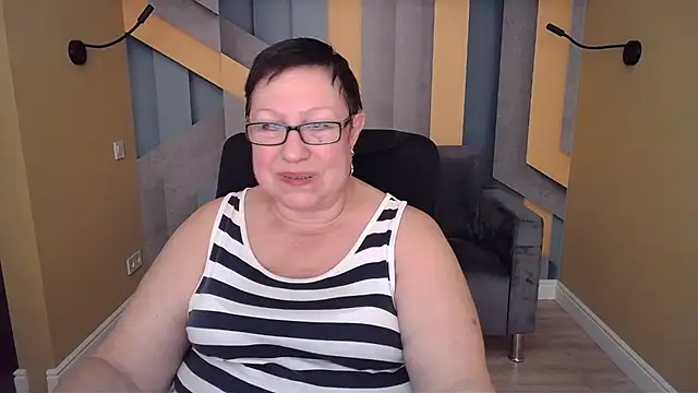 Snapshot of BarbaraTurners chatting on 11/28/25, 07:27 BarbaraTurners online show from 11/28/25, 07:27