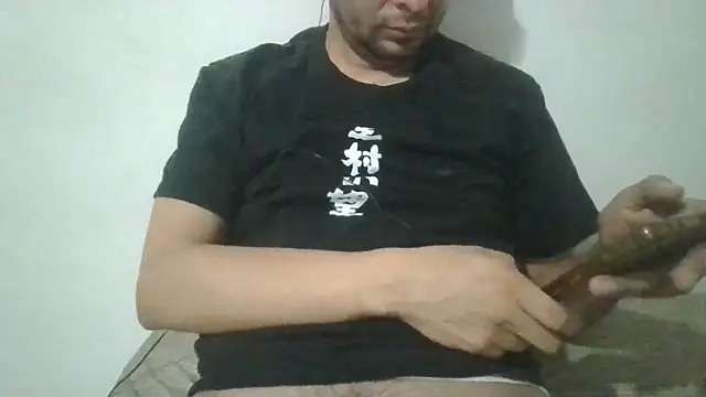 Snapshot of angeljz4 chatting on 04/20/26, 06:27 angeljz4 online show from 04/20/26, 06:27
