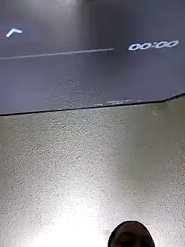 Snapshot of honeeyyy_pot chatting on 02/16/25, 06:43 honeeyyy pot online show from 02/16/25, 06:43