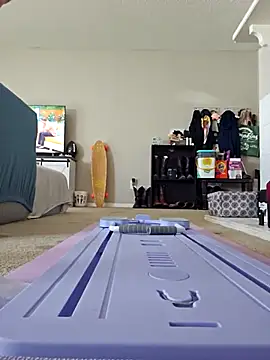 Snapshot of honeeyyy_pot chatting on 02/28/25, 09:44 honeeyyy pot online show from 02/28/25, 09:44