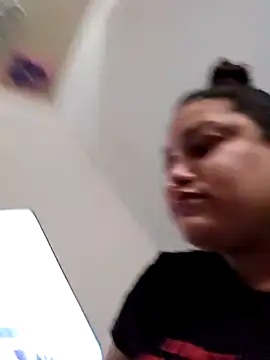 Snapshot of honeeyyy_pot chatting on 03/13/25, 06:01 honeeyyy pot online show from 03/13/25, 06:01