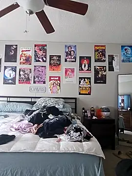 Snapshot of honeeyyy_pot chatting on 03/17/25, 05:27 honeeyyy pot online show from 03/17/25, 05:27