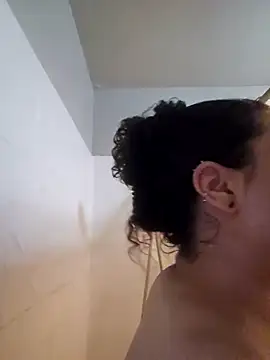 Snapshot of honeeyyy_pot chatting on 03/19/25, 03:20 honeeyyy pot online show from 03/19/25, 03:20