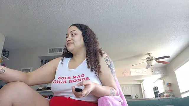 Snapshot of honeeyyy_pot chatting on 03/19/25, 05:50 honeeyyy pot online show from 03/19/25, 05:50