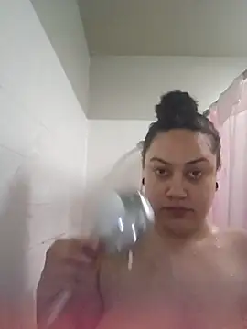 Snapshot of honeeyyy_pot chatting on 10/02/25, 05:03 honeeyyy pot online show from 10/02/25, 05:03