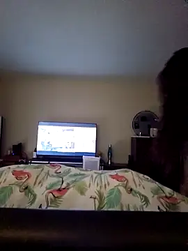 Snapshot of honeeyyy_pot chatting on 10/23/25, 06:28 honeeyyy pot online show from 10/23/25, 06:28