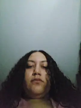 Snapshot of honeeyyy_pot chatting on 10/30/25, 09:22 honeeyyy pot online show from 10/30/25, 09:22