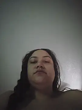 Snapshot of honeeyyy_pot chatting on 11/30/25, 08:57 honeeyyy pot online show from 11/30/25, 08:57