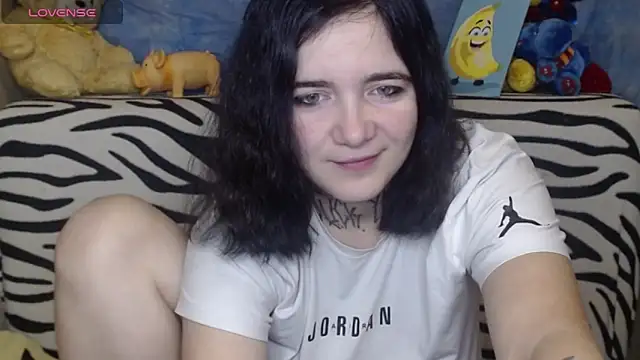 Snapshot of Yours_good_mood chatting on 12/13/24, 01:15 Yours good mood online show from 12/13/24, 01:15