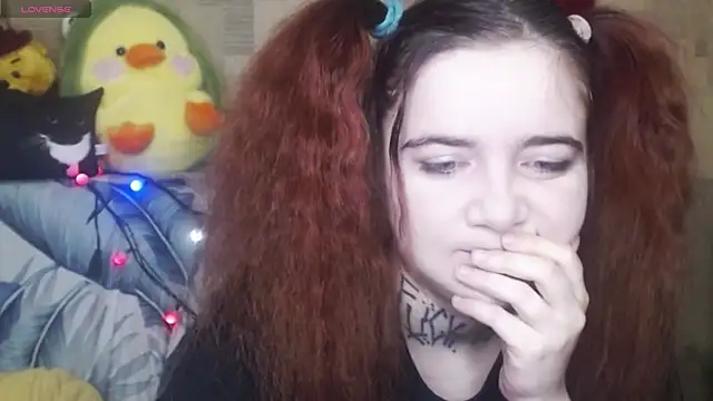 Snapshot of Yours_good_mood chatting on 03/25/26, 01:33 Yours good mood online show from 03/25/26, 01:33