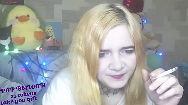 Snapshot of Yours_good_mood chatting on 04/25/26, 02:47 Yours good mood online show from 04/25/26, 02:47