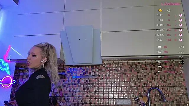 Snapshot of 2badforyou chatting on 11/20/25, 12:05 2badforyou online show from 11/20/25, 12:05