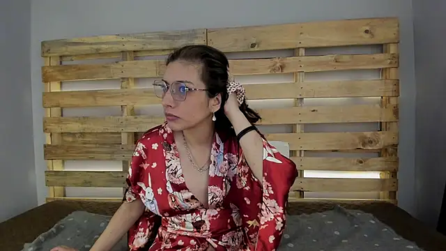 Snapshot of bulma_bambina_ chatting on 11/29/25, 12:19 bulma bambina online show from 11/29/25, 12:19