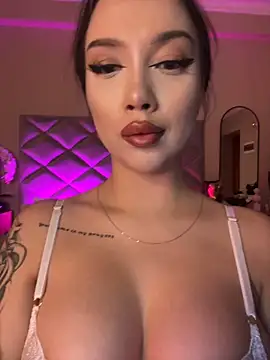 Snapshot of BamBam_XO chatting on 02/08/25, 05:08 BamBam XO online show from 02/08/25, 05:08