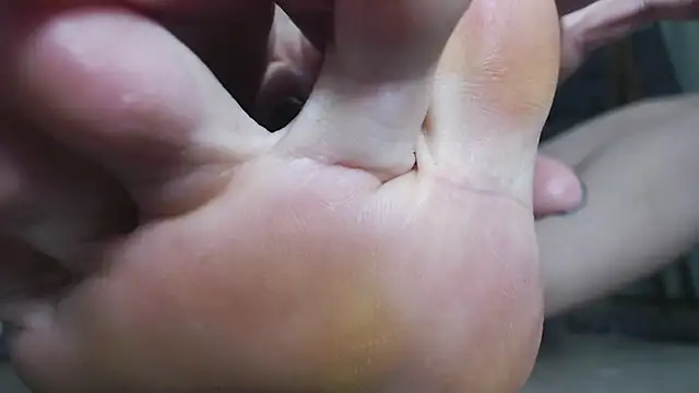 Snapshot of msicebabyxxx chatting on 11/28/25, 05:26 msicebabyxxx online show from 11/28/25, 05:26