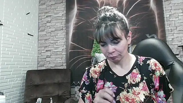 charlotedoll online show from 12/22/24, 02:16