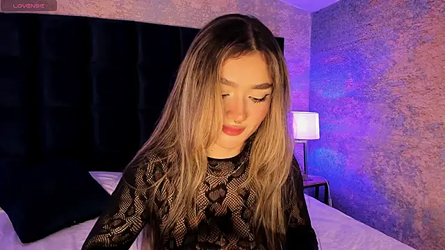 Snapshot of Arianavillada chatting on 02/08/25, 03:08 Arianavillada online show from 02/08/25, 03:08