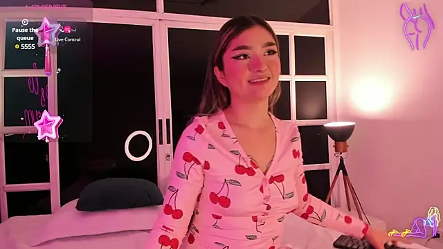 Snapshot of Arianavillada chatting on 03/05/25, 03:08 Arianavillada online show from 03/05/25, 03:08