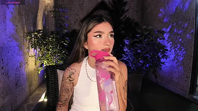 Snapshot of Arianavillada chatting on 03/16/25, 03:36 Arianavillada online show from 03/16/25, 03:36