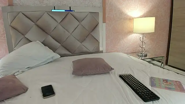 Snapshot of Arianavillada chatting on 09/10/25, 03:17 Arianavillada online show from 09/10/25, 03:17