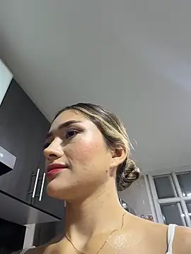 Snapshot of Arianavillada chatting on 06/12/26, 03:49 Arianavillada online show from 06/12/26, 03:49