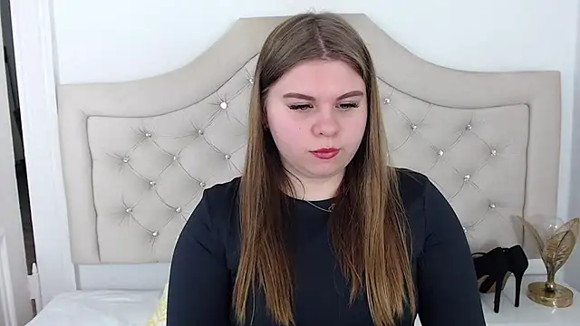 Snapshot of AbbyPleasure chatting on 12/18/24, 01:12 AbbyPleasure online show from 12/18/24, 01:12