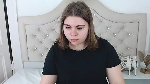 Snapshot of AbbyPleasure chatting on 12/30/24, 03:02 AbbyPleasure online show from 12/30/24, 03:02