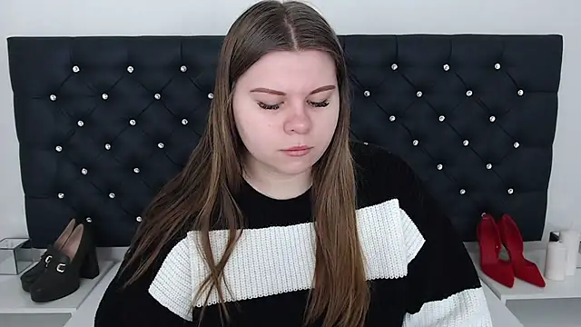 Snapshot of AbbyPleasure chatting on 03/03/25, 09:44 AbbyPleasure online show from 03/03/25, 09:44