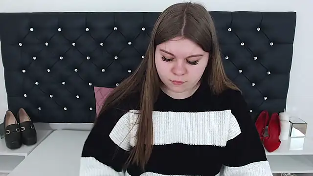 Snapshot of AbbyPleasure chatting on 03/17/25, 02:12 AbbyPleasure online show from 03/17/25, 02:12