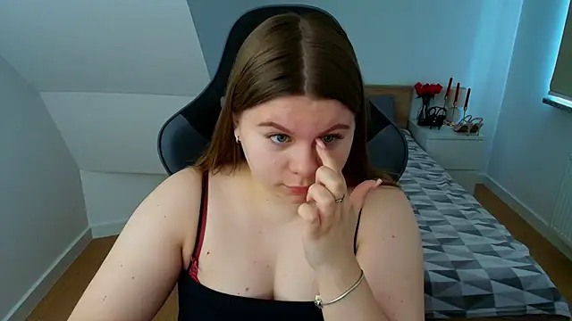 Snapshot of AbbyPleasure chatting on 03/31/26, 10:15 AbbyPleasure online show from 03/31/26, 10:15