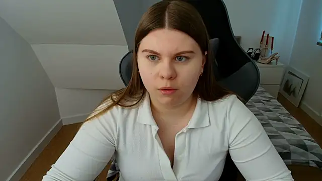 Snapshot of AbbyPleasure chatting on 04/13/26, 11:05 AbbyPleasure online show from 04/13/26, 11:05