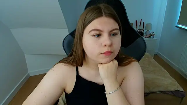 Snapshot of AbbyPleasure chatting on 05/18/26, 11:27 AbbyPleasure online show from 05/18/26, 11:27
