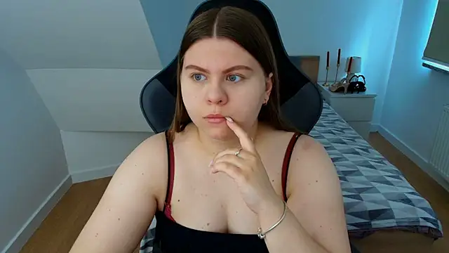 Snapshot of AbbyPleasure chatting on 06/06/26, 11:37 AbbyPleasure online show from 06/06/26, 11:37