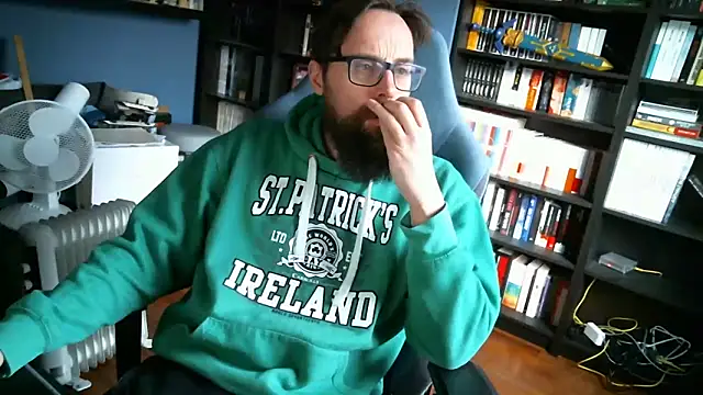 Snapshot of MeSteff chatting on 01/18/25, 01:18 MeSteff online show from 01/18/25, 01:18