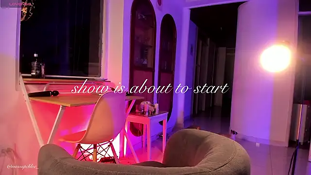 Snapshot of misschloe__ chatting on 03/09/26, 02:15 misschloe online show from 03/09/26, 02:15