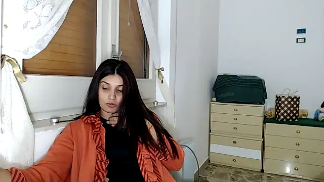 Snapshot of ZajiraShane chatting on 12/23/25, 01:36 ZajiraShane online show from 12/23/25, 01:36