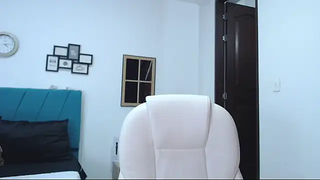 kamila lopez online show from 02/06/25, 09:49