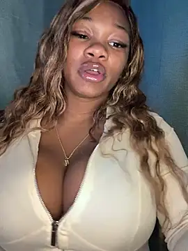 Snapshot of CharismaaBanx chatting on 02/07/25, 06:03 CharismaaBanx online show from 02/07/25, 06:03