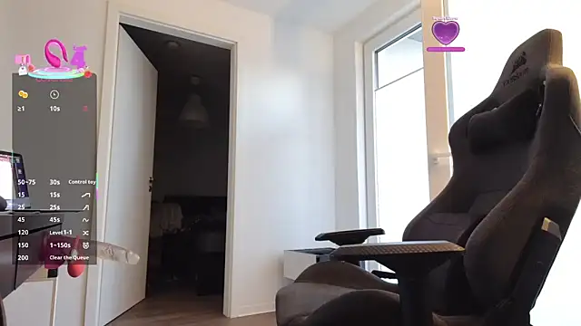 Snapshot of Hot_ToyBoy6974 chatting on 04/26/26, 03:59 Hot ToyBoy6974 online show from 04/26/26, 03:59