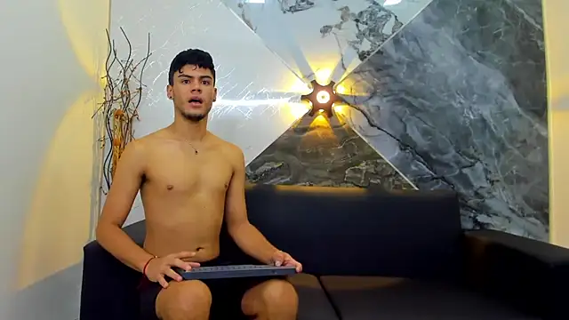 Snapshot of liam_genner_ chatting on 02/10/25, 11:36 liam genner online show from 02/10/25, 11:36