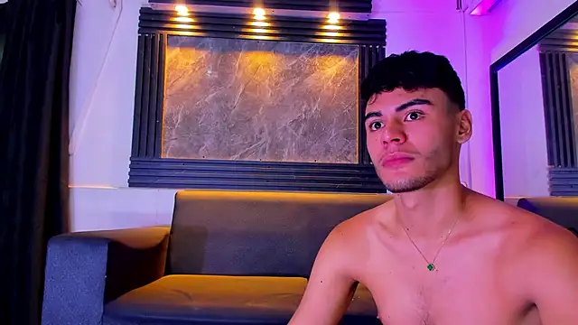 Snapshot of liam_genner_ chatting on 11/08/25, 07:56 liam genner online show from 11/08/25, 07:56