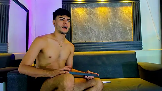 Snapshot of liam_genner_ chatting on 11/13/25, 08:30 liam genner online show from 11/13/25, 08:30