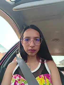 Snapshot of Katalleya_jyj chatting on 12/15/25, 05:39 Katalleya jyj online show from 12/15/25, 05:39