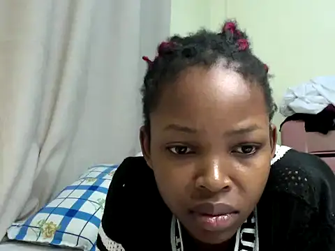 Snapshot of queen-sasha chatting on 04/29/26, 10:19 queen-sasha online show from 04/29/26, 10:19