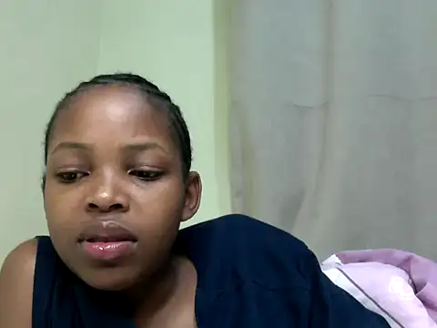Snapshot of queen-sasha chatting on 05/13/26, 12:41 queen-sasha online show from 05/13/26, 12:41