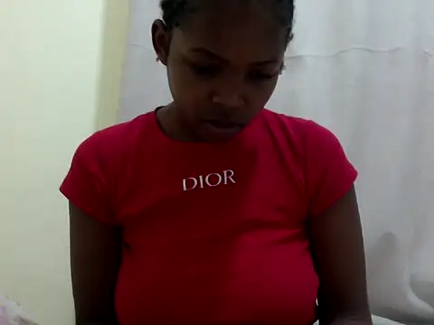 Snapshot of queen-sasha chatting on 05/28/26, 12:13 queen-sasha online show from 05/28/26, 12:13