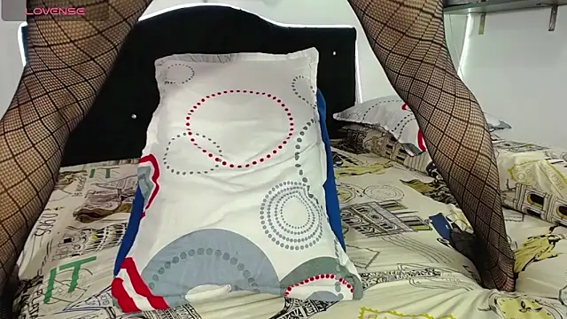 mia sweet 55 online show from 12/05/24, 08:00