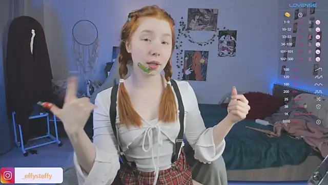 CallMeEffy1 online show from 02/19/26, 06:37