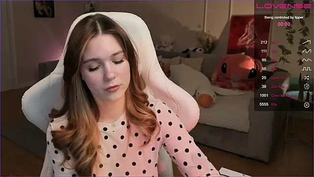 Snapshot of Frau_Lina chatting on 12/03/25, 03:21 Frau Lina online show from 12/03/25, 03:21