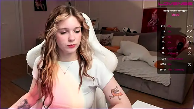 Snapshot of Frau_Lina chatting on 03/04/26, 03:07 Frau Lina online show from 03/04/26, 03:07